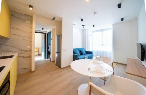 El Prat de Llobregat Hotel | Sun & Moon Aparthotel