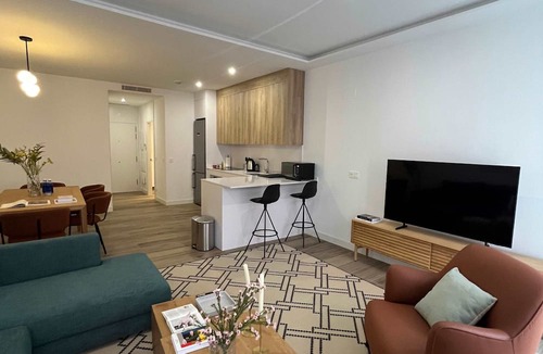 Malasana Apartment | w Impressive 3BR w Sunny Terrace in Chueca