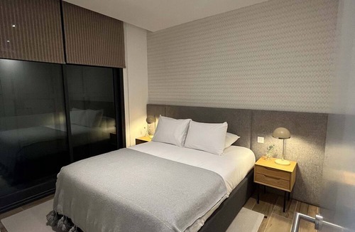 Malasana Apartment | w Chic Urban 3BR w Sunny Terrace in Chueca