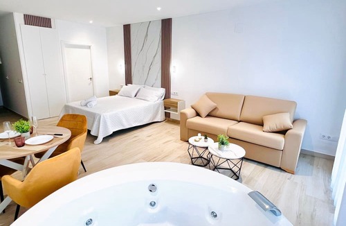 Belmonte House | Complejo La Serrería