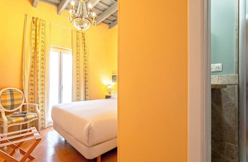 Santa Cruz Cottage | House With Terrace Near Cathedral. Mateos Gago VI