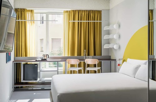 El Guinardo Hotel | BYPILLOW Flamant