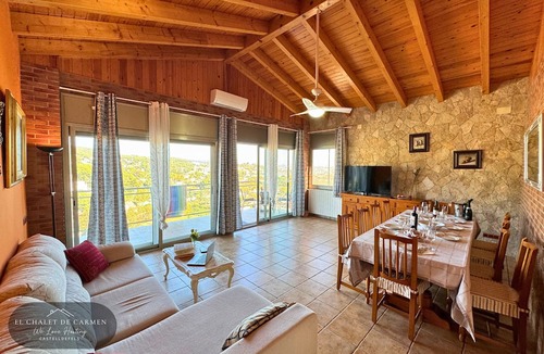 Castelldefels Ski Chalet | Chalet de Carmen Castelldefels - Ideal Familias