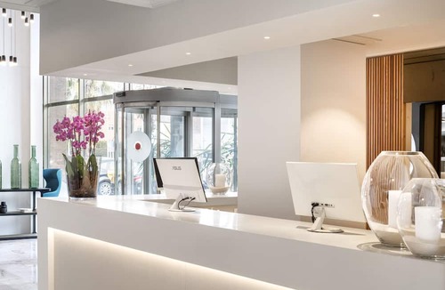 El Prat de Llobregat Hotel | Sallés Hotel Ciutat del Prat Barcelona Airport