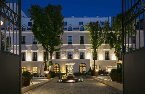 Palacio Hotel | Palacio de los Duques Gran Meliá - The Leading Hotels of the World