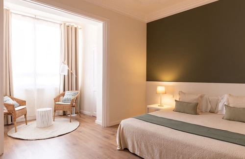 Sant Gervasi Apartment | Ola Living Aribau 4H 2B