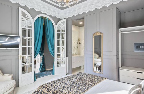 Eixample Apartment | Biggest Luxury Rambla Catalunya