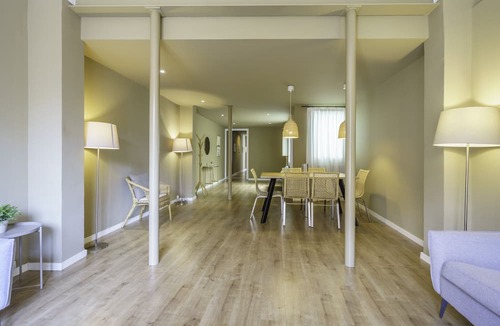 Sant Gervasi Apartment | Ola Living Aribau 3 hab