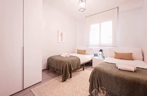 La Nova Esquerra de l'Eixample Apartment | Sweett | Fira 401 - Two Bedroom Apartment, Sleeps 5