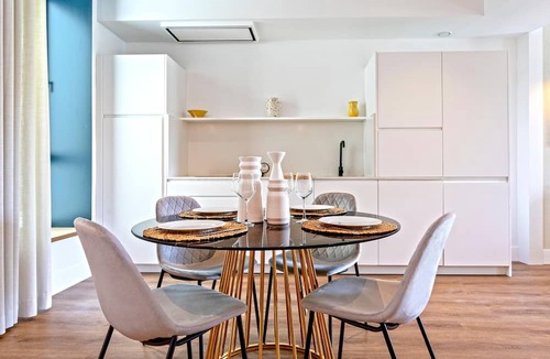 Triana Apartment | Genteel Home Betis XI Vistas Torre del Oro