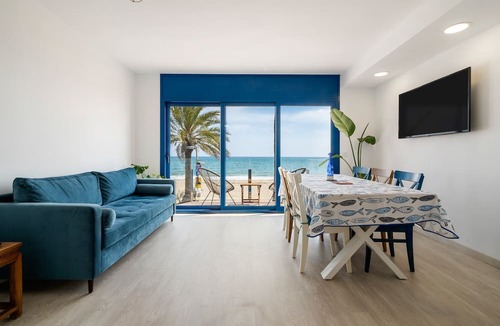 Calafell Apartment | La Casa del Pescador Calafellmar with Sea View, Wi-Fi and Air Conditioning