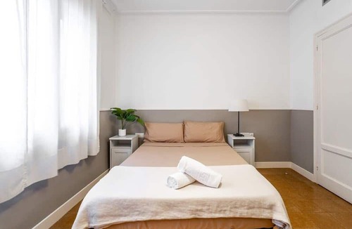 Sants Apartment | Sants Estacio - Modern and comfy 4BD for 8 guests