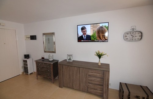 Puerto de la Cruz Apartment | Estudio Natalia Vacational Home with terrace and u