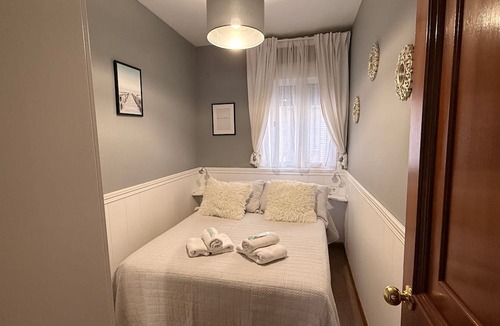 Jerez de la Frontera Apartment | Holiday Apartment "El Refugio" with Wi-Fi & Terrace
