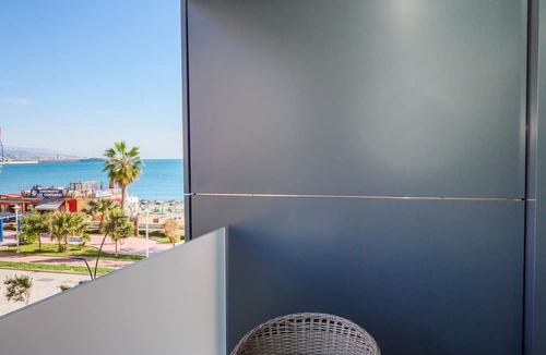 Carretera de Cadiz Apartment | Cubo's Sea View Pacifico Street & Free Parking/free wifi/air conditioning