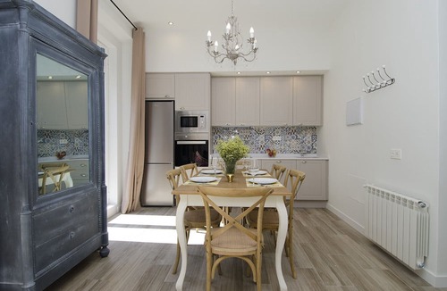 Embajadores Apartment | NoMad Rastro II apartment in Madrid