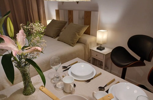Alicante City Centre Apartment | Fantastic central and romantic studio 5 min. from the beach-Wifi-Aire Acon.