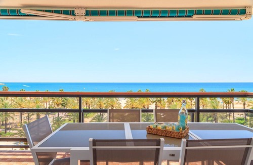Salou City Centre Apartment | Spectacular Apartment in the heart of Paseo Jaime I - UHC ANAGABU (Only families)