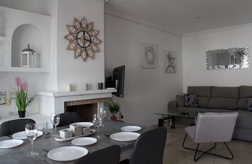 Villamartin Apartment | Luxury 2 Bed 2 Bath Private Solarium Apt Las Violetas, Villamartin