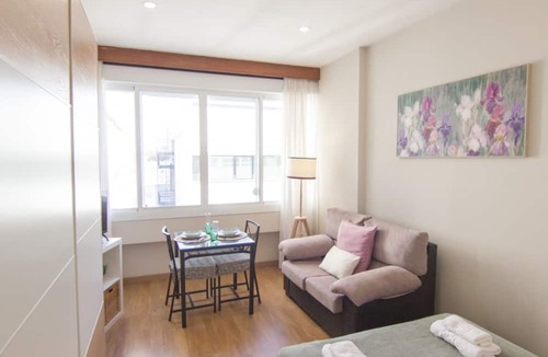 Encarnacion-Regina Apartment | RentalSevilla Emblematic apartment in Campana