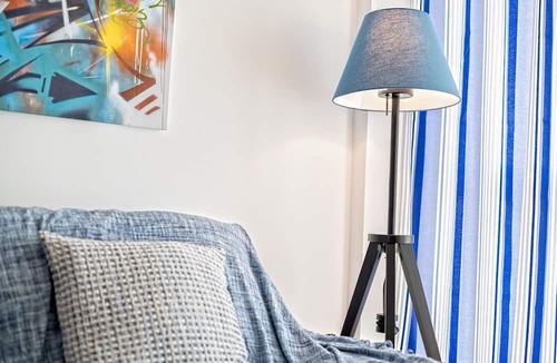 Ripollet Apartment | Apartamento lujo& piscina junto Barcelona Centro