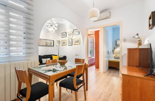 La Sagrada Familia Apartment | A rare find for those who like peace and quiet