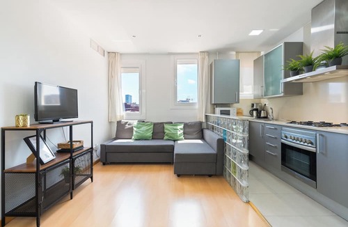 la Vila de Gracia Apartment | Bright duplex, consisting of two joined flats (two bedroom + studio) that fit 5 people