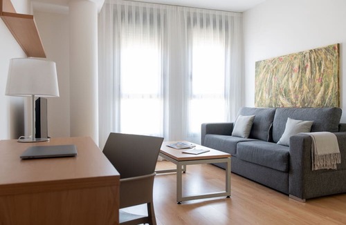 L'Hospitalet de Llobregat Apartment | Aparthotel Aura Park Fira Barcelona