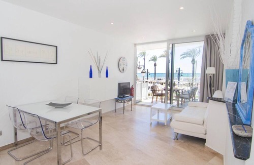 Sitges Town Center Apartment | RIBERA SOL BY BLAUSITGES Beach front property with stunning sea views in Sitges.