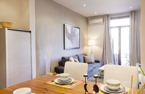 Sant Antoni Apartment | Viladomat Eixample Apartment