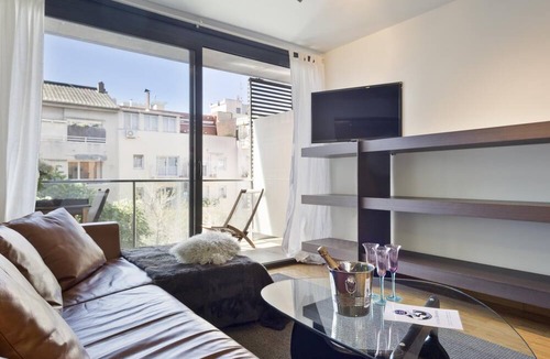 Sant Gervasi Apartment | My Space Barcelona 6 Apart. to reach 36 people at Clínica Barraquer