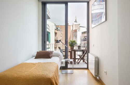 el Fort Pienc Apartment | My Space Barcelona 6 apartments in Arco de Triunfo with pool for 48 people