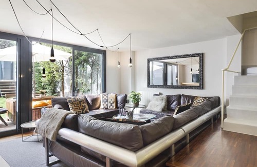 Sant Gervasi Apartment | My Space Barcelona: 2 Apartments with Private Pool in Sant Gervasi for 20 people