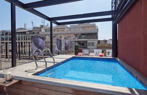 el Fort Pienc Apartment | My Space Barcelona 6 Apart. to have 48 people around the Triunfo Arco