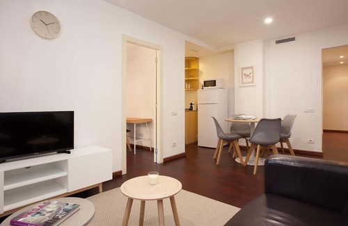 El Port Apartment | Europa Fira Apartment 12