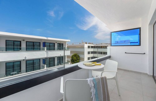 Figueretas Apartment | Apartamentos Vibra Jabeque Blue - Adults only