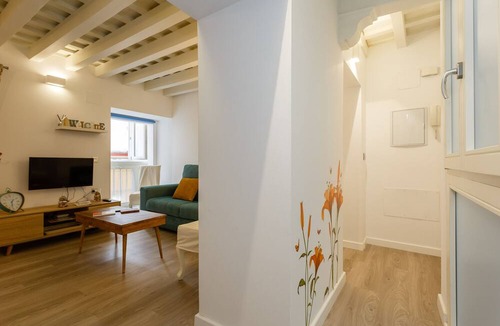 Old Town Apartment | Flor de LIZ Apartment by Cadiz4Rentals