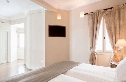 Santa Cruz Apartment | Genteel Home Contratacion