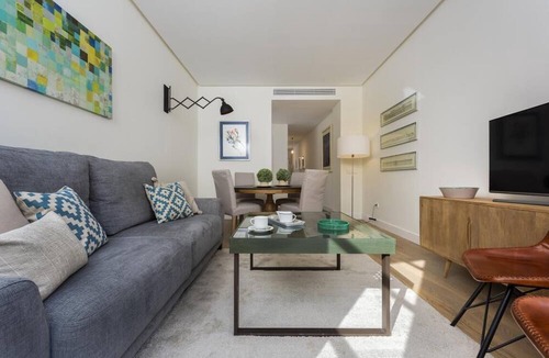 Santa Cruz Apartment | Genteel Home Mateos Gago III