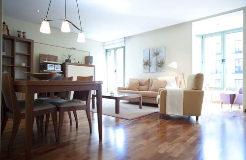 Eixample Apartment | Three bedroom apartment Ronda Universitat - You Stylish