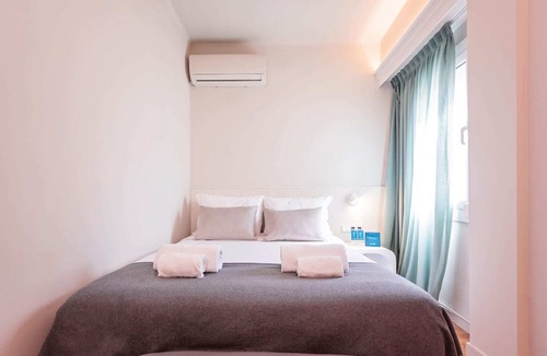 La Sagrada Familia Apartment | Sweett | Atic Eloi - Two Bedroom Apartment, Sleeps 5