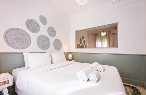 La Sagrada Familia Apartment | Sweett | Rosemarine I