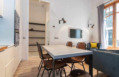 Eixample Apartment | Stylish Apartment C in city center