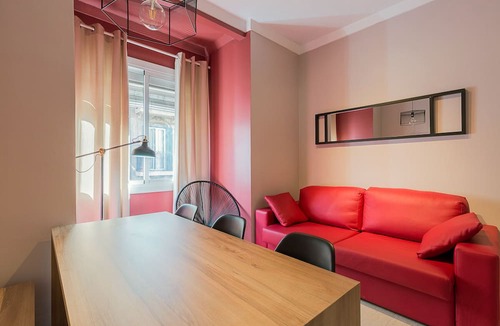Hostafrancs Apartment | PLAZA ESPAÑA, cozy, comfortable and silent 3 bedrooms apartment for rent in Barcelona center.