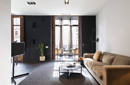 Eixample Apartment | Riva - 1 Bedroom Apartment with street view