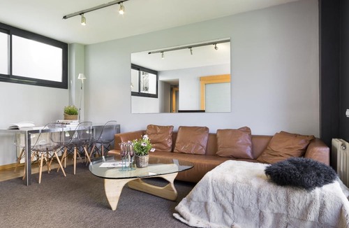 Sant Gervasi Apartment | Apartment with Terrace 3 rooms in the center in with parking - Free WiFi