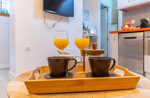 La Goleta Apartment | Cubo's Central Malaga Apartment/center/air conditioning/terrace