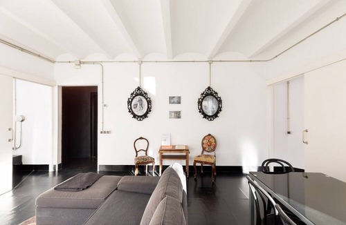 El Camp de l'Arpa del Clot Apartment | Eulalias Lodges Barcelona