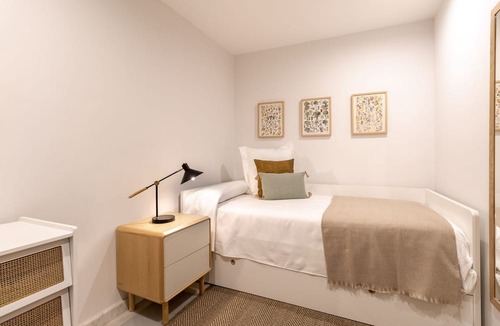 Golden Triangle of Art Apartment | Charming City-Center Duplex in Madrid