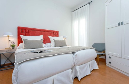 Centro Comercial Apartment | Genteel Home Manuel de Sandoval